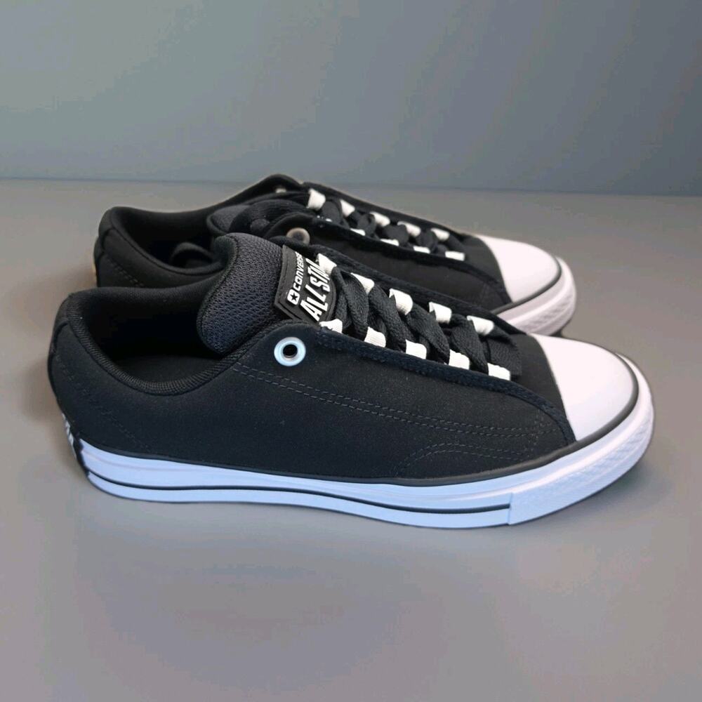 Converse Men Size 9 New Style